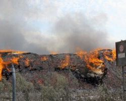 Κοζάνη: Σιγοκαίει η φωτιά στον εθνικό δρυμό της Βάλια Κάλντα