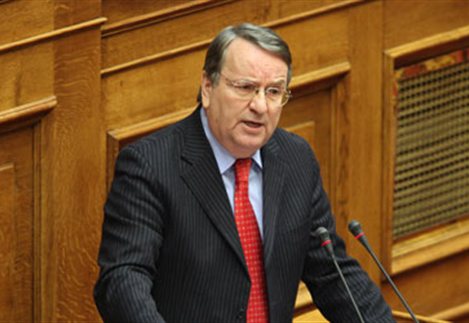 Ο ΓΙΩΡΓΟΣ ΚΑΡΑΣΜΑΝΗΣ ΣΤΑ ΧΩΡΑΦΙΑ ΠΟΥ ΧΤΥΠΗΘΗΚΑΝ ΑΝΕΛΕΗΤΑ ΑΠΟ ΤΙΣ ΒΡΟΧΕΣ ΚΑΙ ΤΟ ΧΑΛΑΖΙ