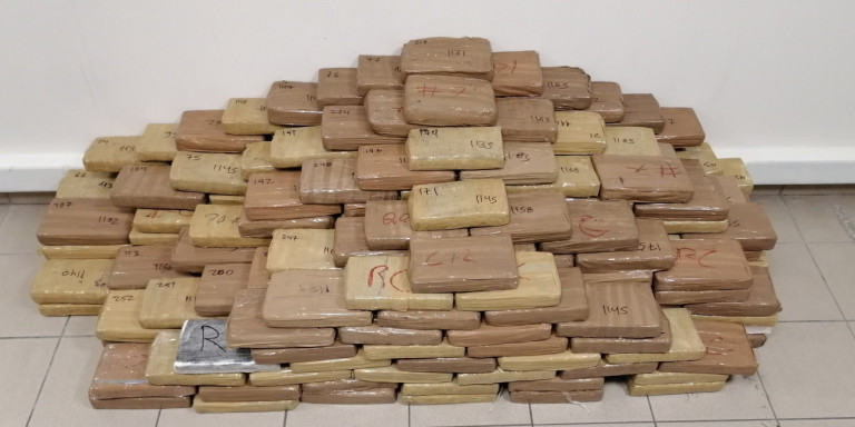 Θεσσαλονίκη: Εξαρθρώθηκε διεθνές κύκλωμα ναρκωτικών -Θα πλημμύριζαν την Ελλάδα με 300 κιλά καθαρής κοκκαΐνης