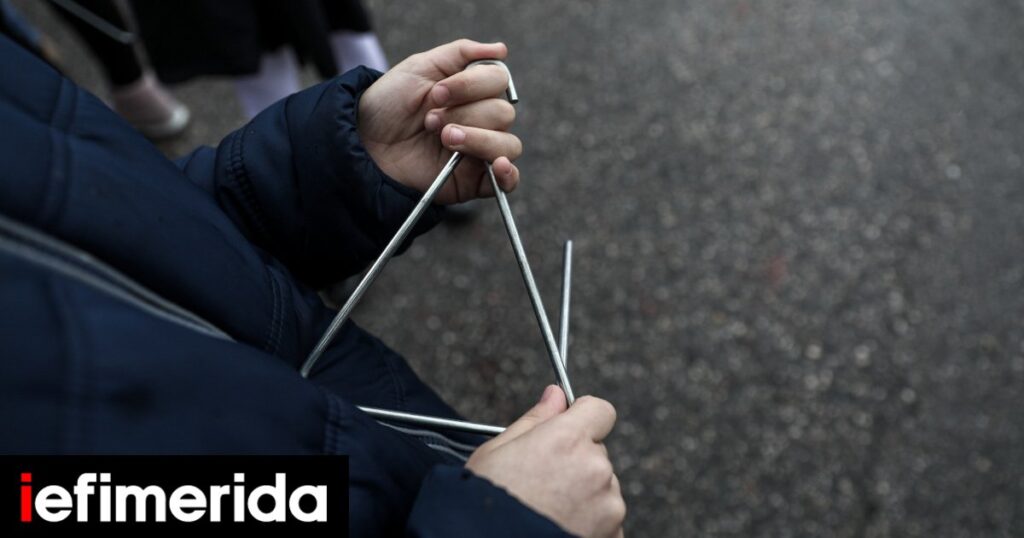 Πάτρα: Ανήλικοι με μηχανή έκλεψαν παιδιά που έλεγαν τα κάλαντα