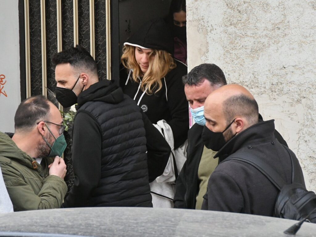 Πάτρα: «Αν βρουν βίντεο με τη Ρούλα να χορηγεί κεταμίνη, μπαίνω κι εγώ φυλακή», λέει η αδελφή της