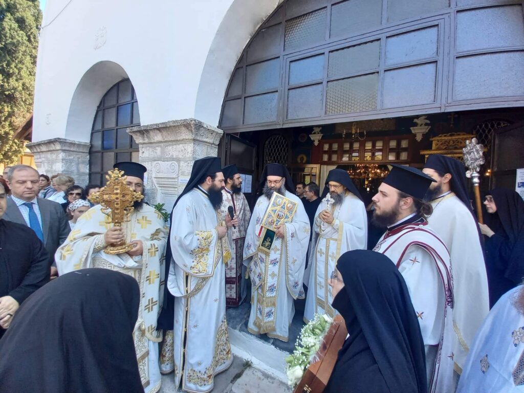 ΑΡΧΙΕΡΑΤΙΚΗ Θ. ΛΕΙΤΟΥΡΓΙΑ ΣΤΗΝ ΠΑΝΗΓΥΡΗ ΤΗΣ Ι. ΜΟΝΗΣ ΑΓ. ΤΡΙΑΔΟΣ ΕΔΕΣΣΗΣ