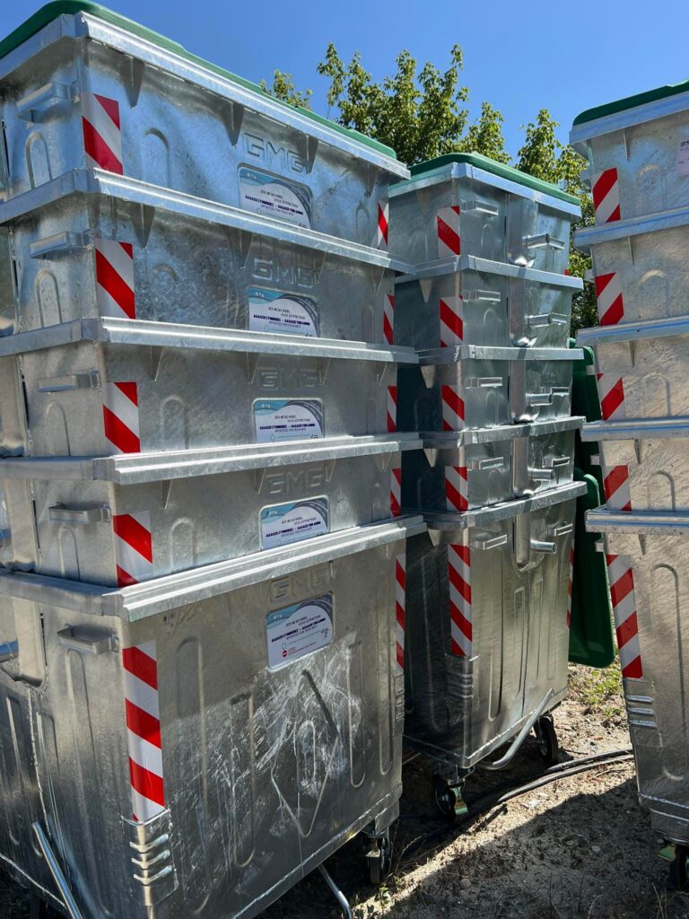 Παραλαβή νέων κάδων απορριμμάτων στο Δήμο Αλμωπίας