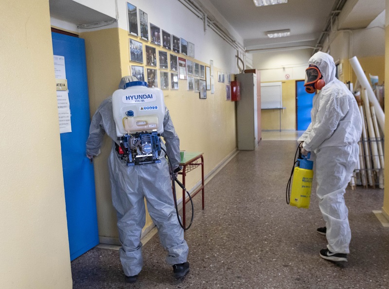 Λινού: Θα μπορούσαν μέσα σε 3 χρόνια να έχουν αραιώσει τα τμήματα στα σχολεία και να έχουν αίθουσες με μεγαλύτερα παράθυρα