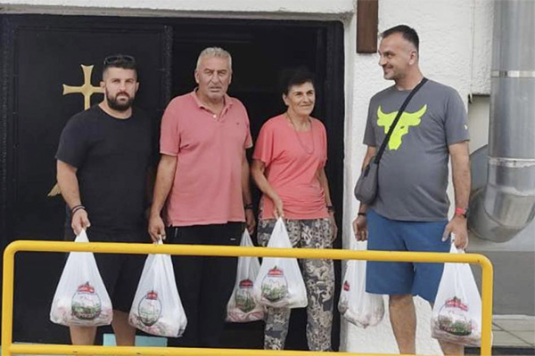 Κιλκίς: Κυνηγοί πρόσφεραν κρέας αγριογούρουνου σε ευπαθείς ομάδες, πολύτεκνους και στο συσσίτιο της Μητρόπολης